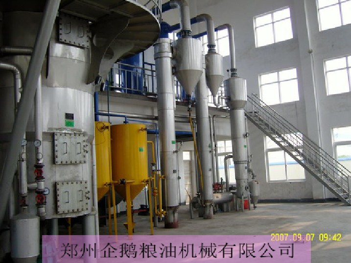 浸出油設(shè)備，浸出油設(shè)備哪家好，小型浸出設(shè)備，浸出器